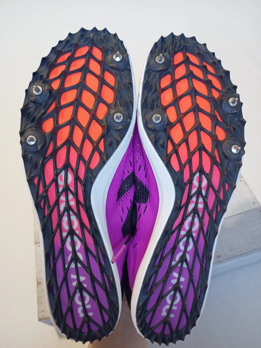 New Balance Women's MD800v6 Track Spikes Voltage Purple Black Running Shoes